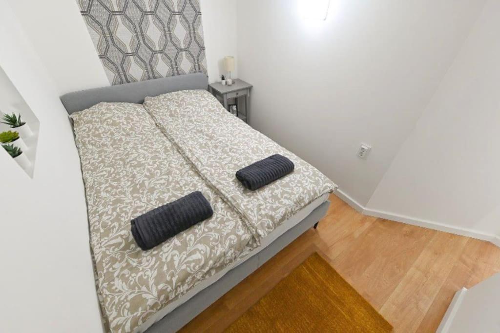 2 Bedroom Flat In Damjanich Str., Hirsch Budapeszt Zewnętrze zdjęcie